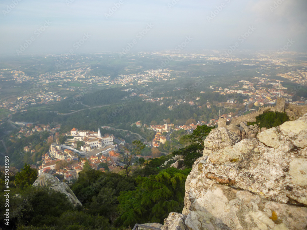 Naklejka premium 01 12 2015 sintra Portugal Moorish castle .portuguese Landmark