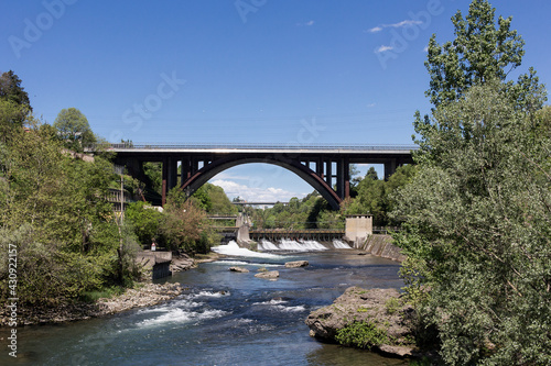 Tableau sur toile A4 motorway, the bridge over Adda River between Trezzo sull'Adda and Crespi d'Ad
