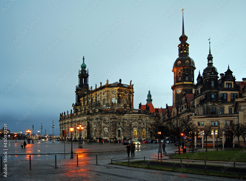 Opernplatz Dresden