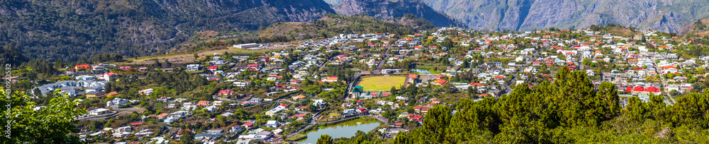 Panorama de la ville de Cilaos, île de la Réunion 