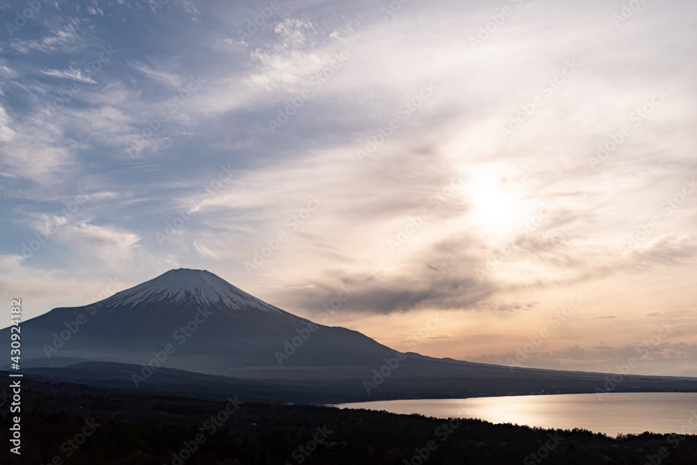 夕方の富士山　山中湖パノラマ台