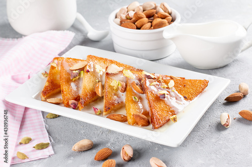 Cuadro en lienzo Shahi tukra/tukda or Double ka meetha is a bread pudding Indian sweet of fried b