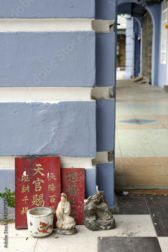 Photography small Chinese altar in the kuala lumpur streets, Malaysia