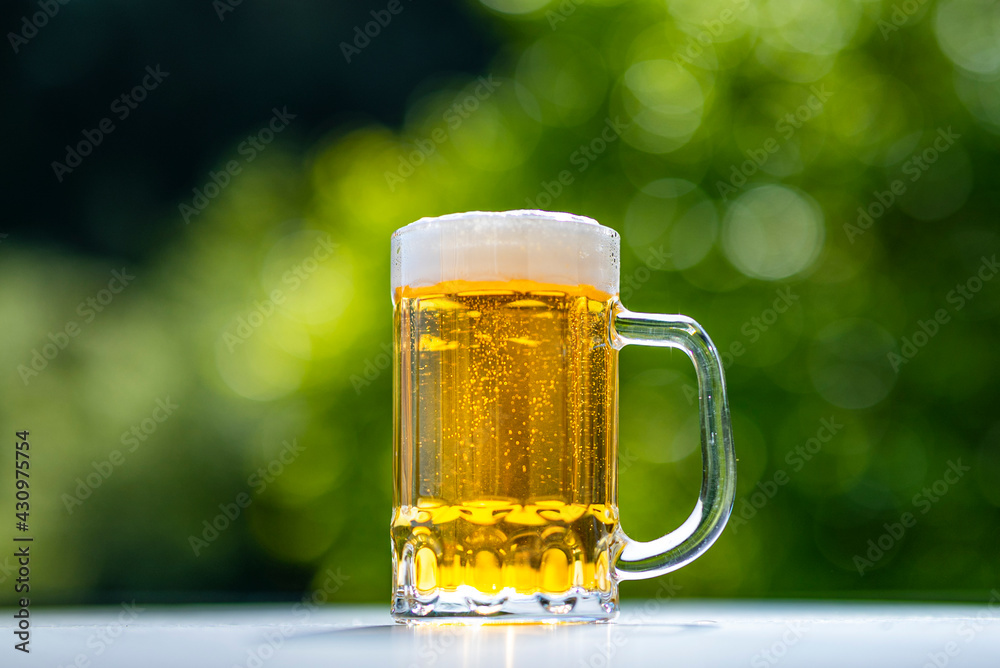 ビール　夏イメージ