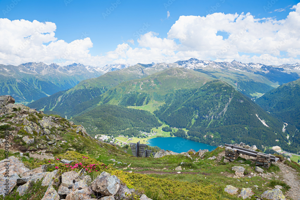 lookout place parsenn ridgeway, view to lake Davos and swiss alps