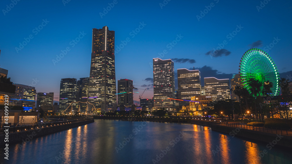 Naklejka premium みなとみらいの夜景