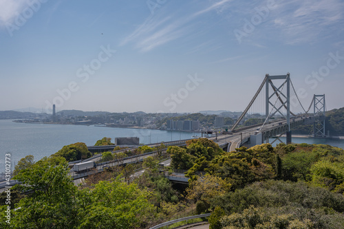 和布刈第二展望台から関門橋を望む