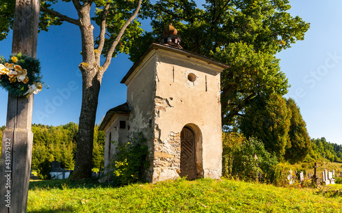 Kaplica w Manastercu, Bieszczady, Polska / Chapel in Manastercu, Bieszczady, Poland © LukaszB