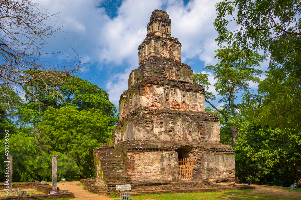 Remains as the royal ancient city of the Kingdom of Polonnaruwa in Sri Lanka