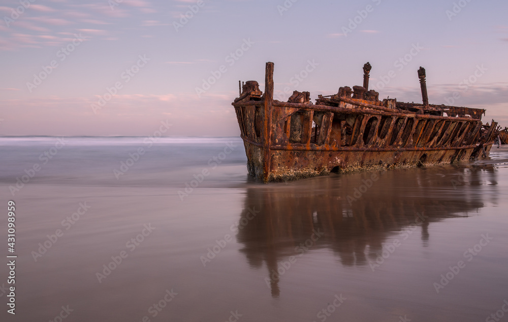 Wreck of the steam ship SS Maheno on Fraser-Kgari Island