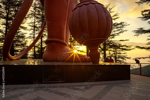 Schilderij op canvas lord hanuman at jakhu mandir (jakhu temple)shimla.