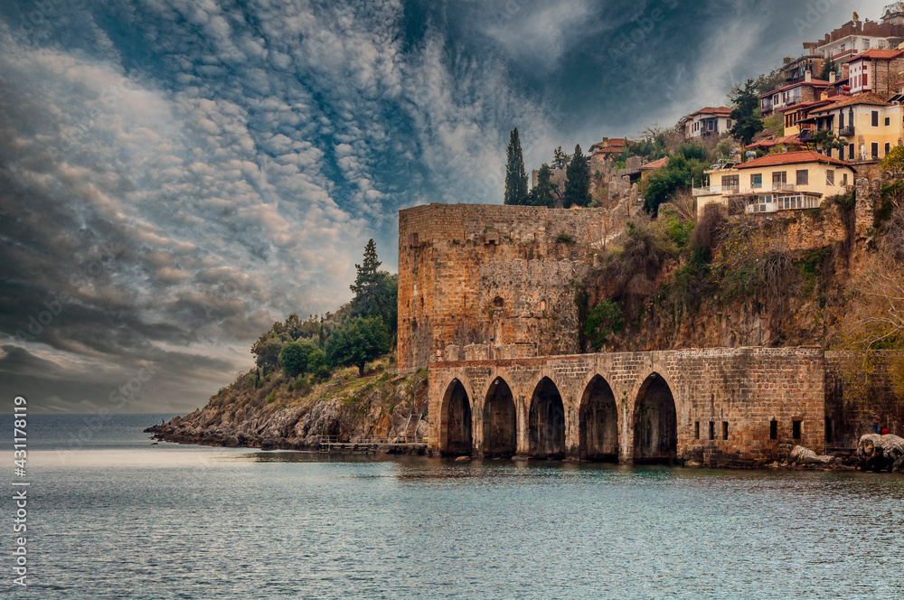 Naklejka premium Alanya Castle and Ottoman Shipyard view in Alanya