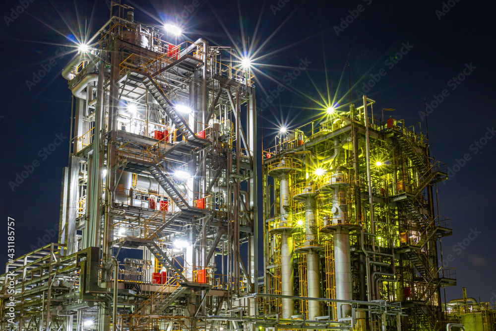 化学工場の夜景