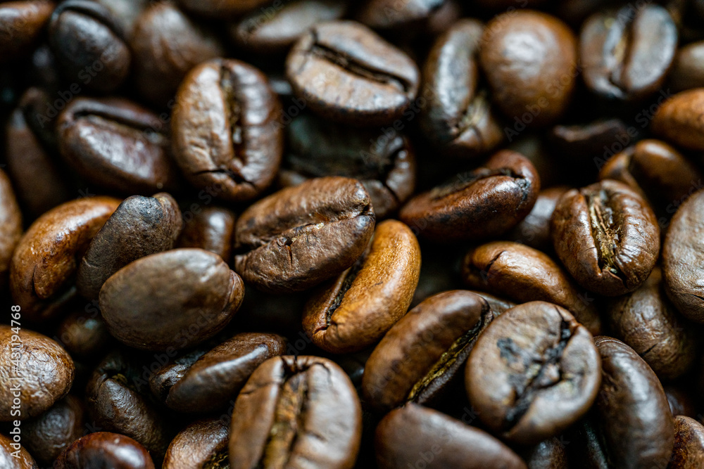 Fototapeta premium Coffee Beans. Toasted coffe beans texture