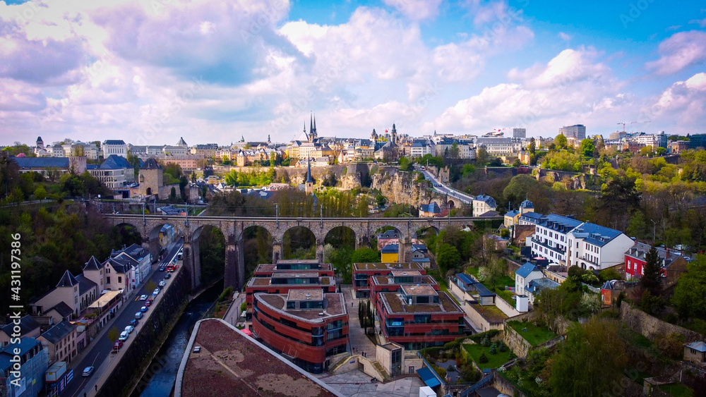 Obraz premium The famous viaduct in the city of Luxemburg from above - aerial photography