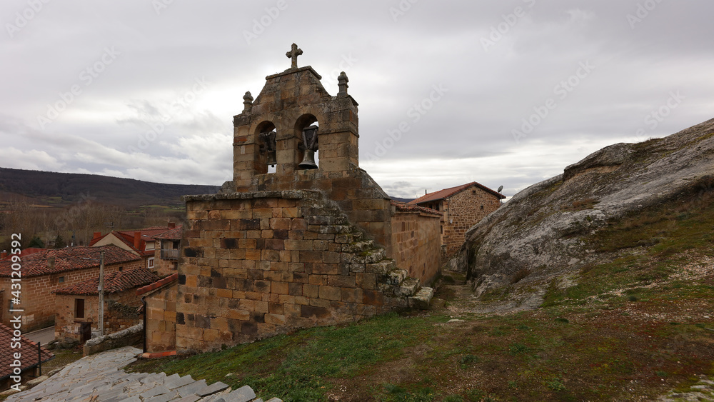 Ermita rupestre de Santa Eulalia, Iglesia de San Millán, Campo de Ebro, Cantabria, España
