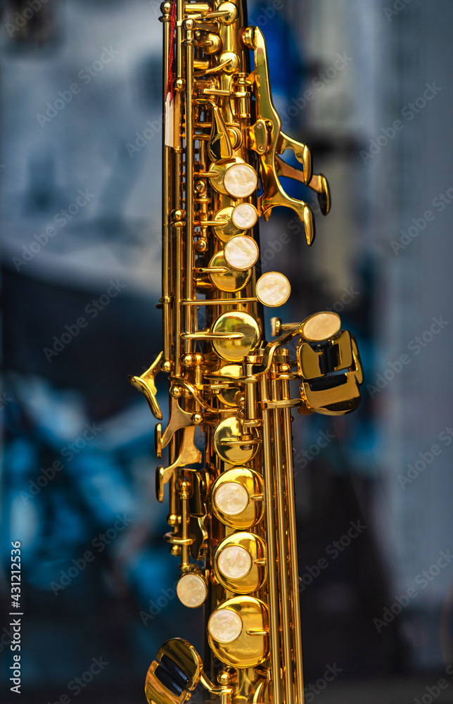Obraz premium Goldenes Saxophon