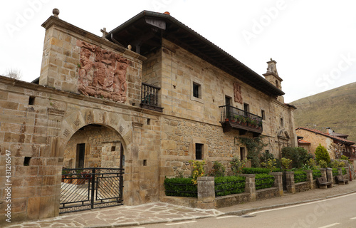 Fototapeta Naklejka Na Ścianę i Meble -  La Casona, Cosío, Cantabria, España