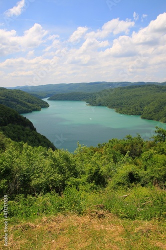 Lac de Vouglans, Jura	 photo