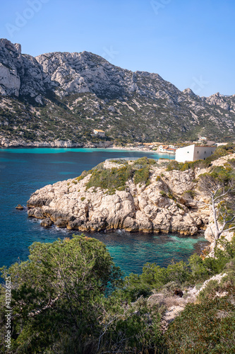 Obraz na płótnie Parc national des calanques, Marseille, France. Calanque de Sormiou au printemps w salonie