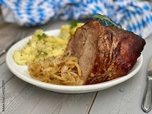 Organisch lifestyle smorbraten, zwiebelrostbraten, rollbraten photo