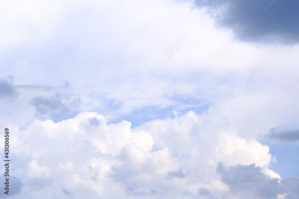 Naklejka premium clouds and blue sky in nature background