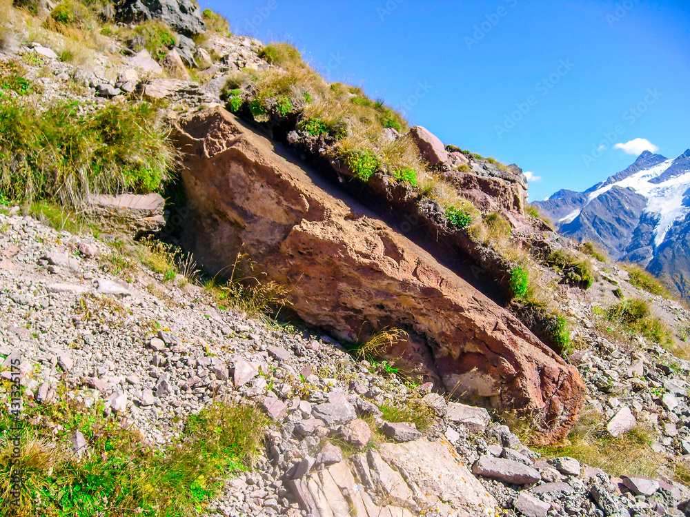 Naklejka premium A closeup picture of rocks .