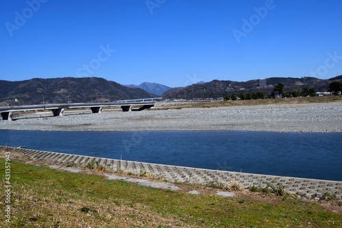 神奈川県松田 酒匂川遊歩道 足柄紫水大橋方面