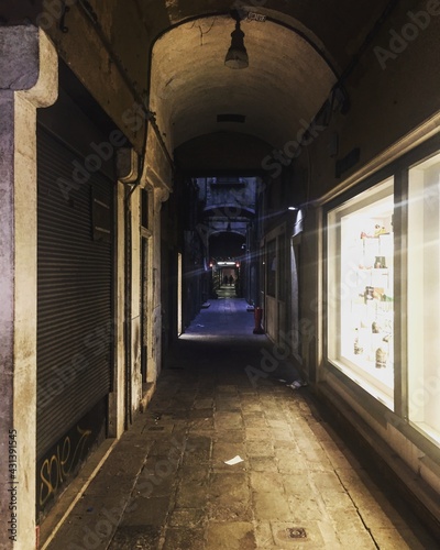 Corridor Street Venice Night Bright Light Hidden Gem