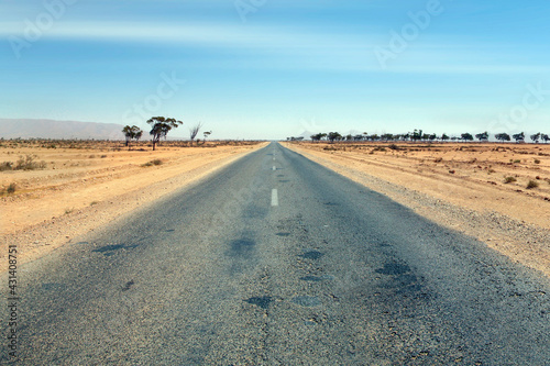 Desert highway, Road to Tata.