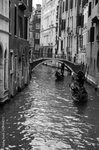 gondola venice canal  © ANDRE BARBOSA
