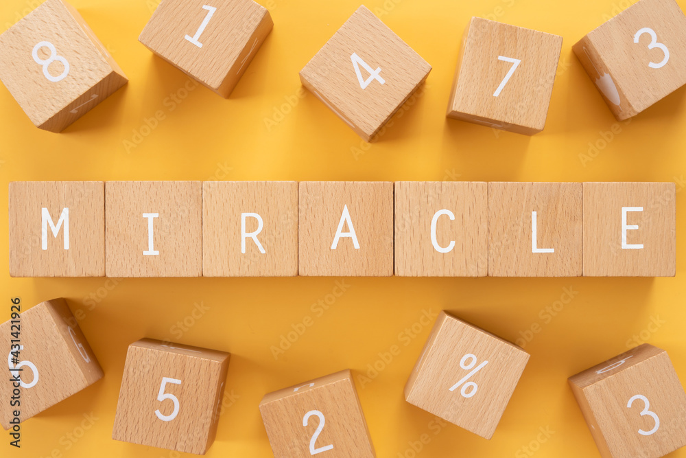 奇跡、ミラクル｜「MIRACLE」と書かれた積み木