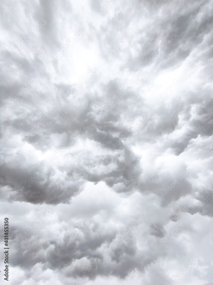 Obraz premium thunderstorm light clouds background
