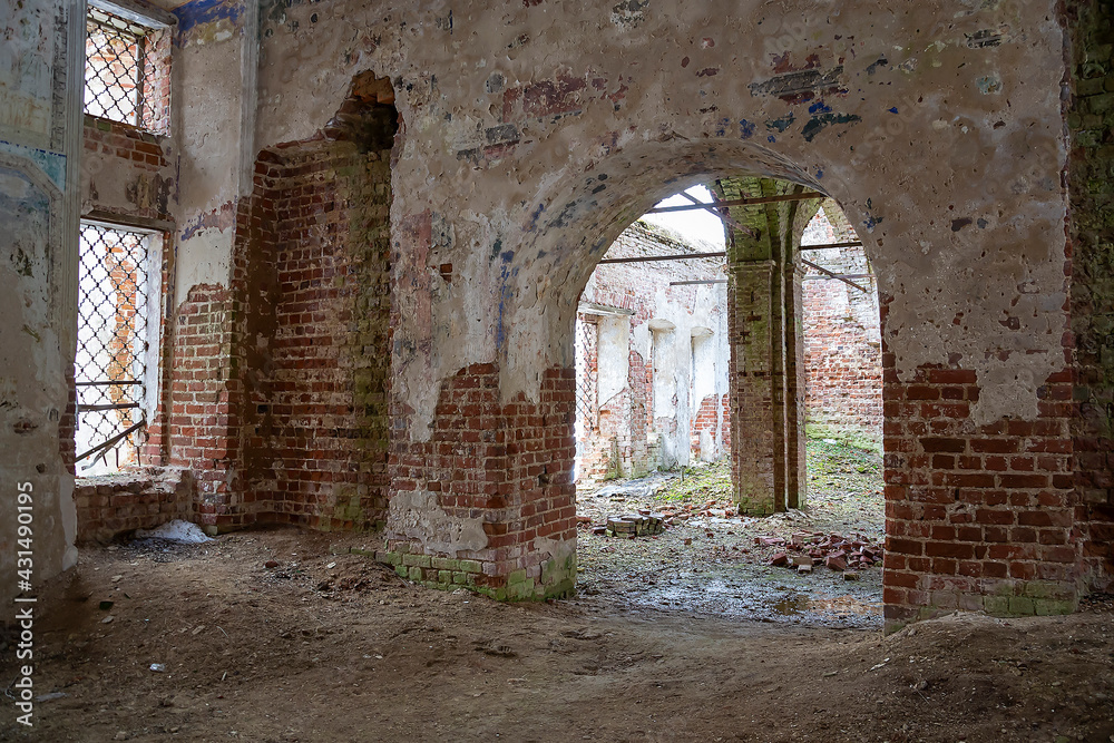 Fototapeta premium interior of the destroyed Orthodox church