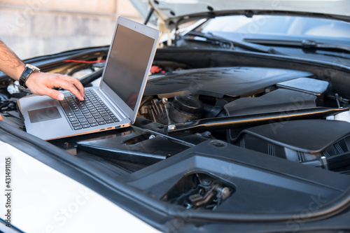 car repair with computer