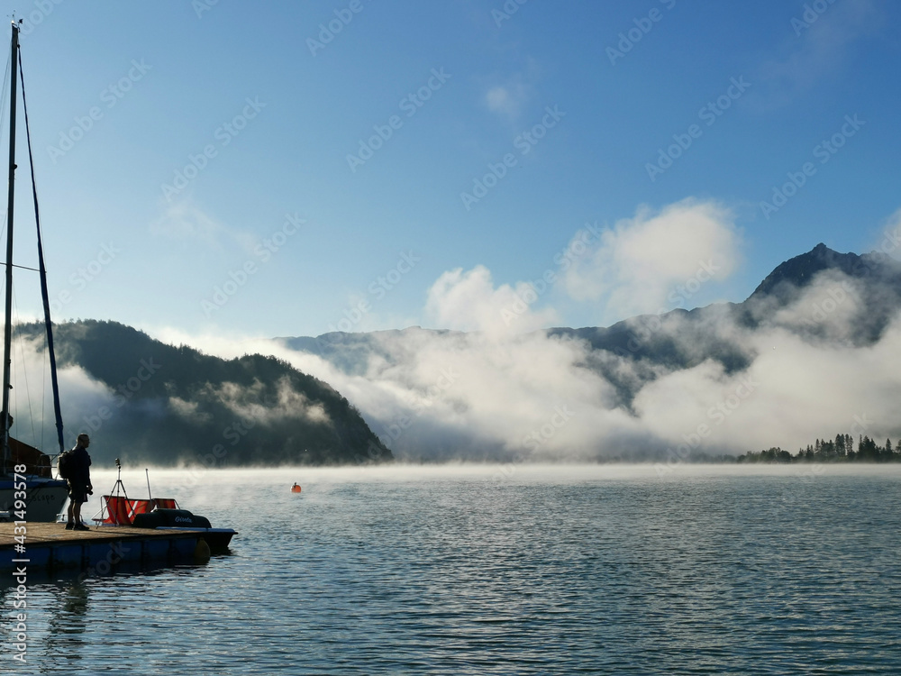 Naklejka premium sailboat in the lake Austria