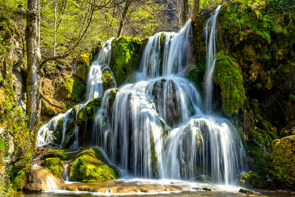 Obraz premium Beusnita 2 waterfall, Romania