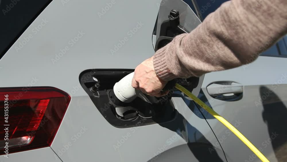 RECHARGE DE VOITURE ÉLECTRIQUE