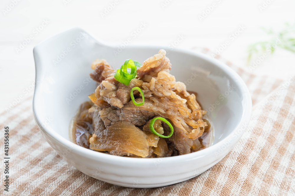 牛肉と玉ねぎの煮付け 牛肉と玉ねぎの煮付け