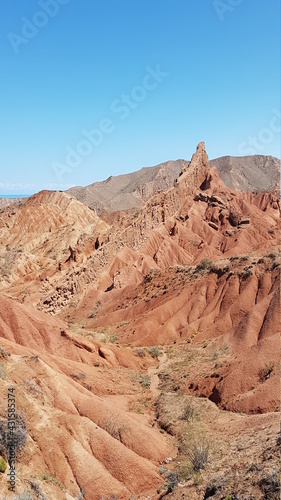 Pustynny krajobraz kanionu Skazka w Kirgistanie. 