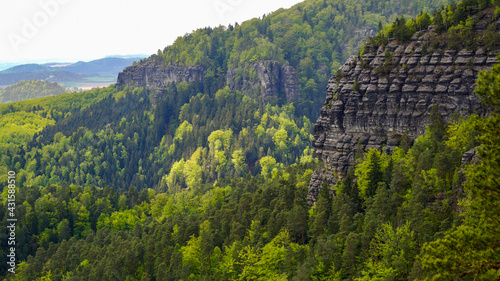 Czeska Szwajcaria park narodowy formy skalne panorama