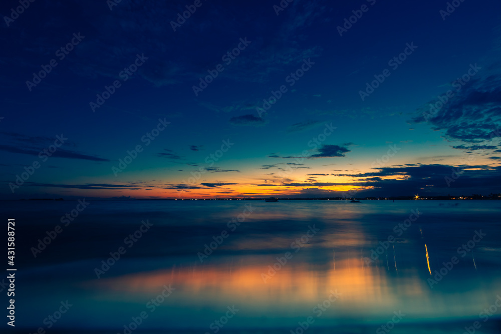 Fototapeta premium Lusco-fusco na praia de Serrambi.