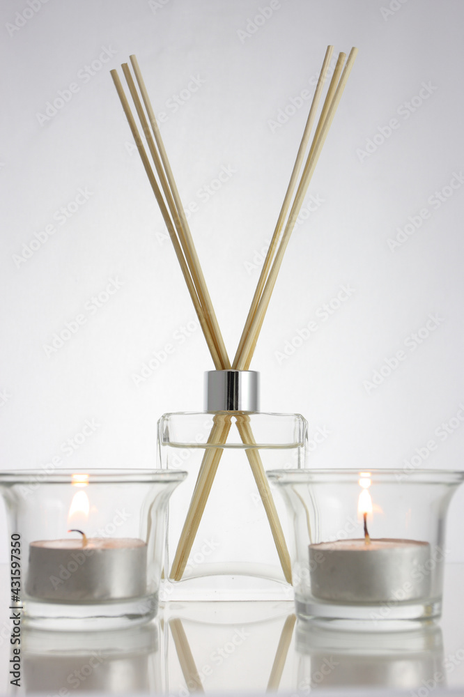 Aromatic diffuser and two candles Aromatic diffuser and two candles