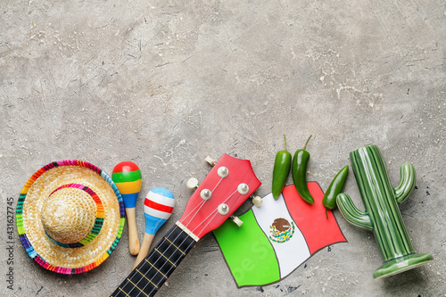 Sombrero hat with Mexican f...
