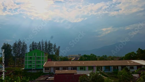 Wallpaper Mural The rain that rains according to the season in the hot season. Torontodigital.ca