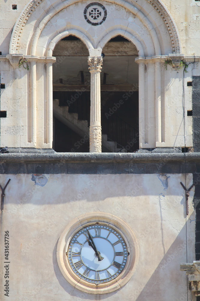 2017.04.30 Acireale, Sicily, detail of a historic building in the city
