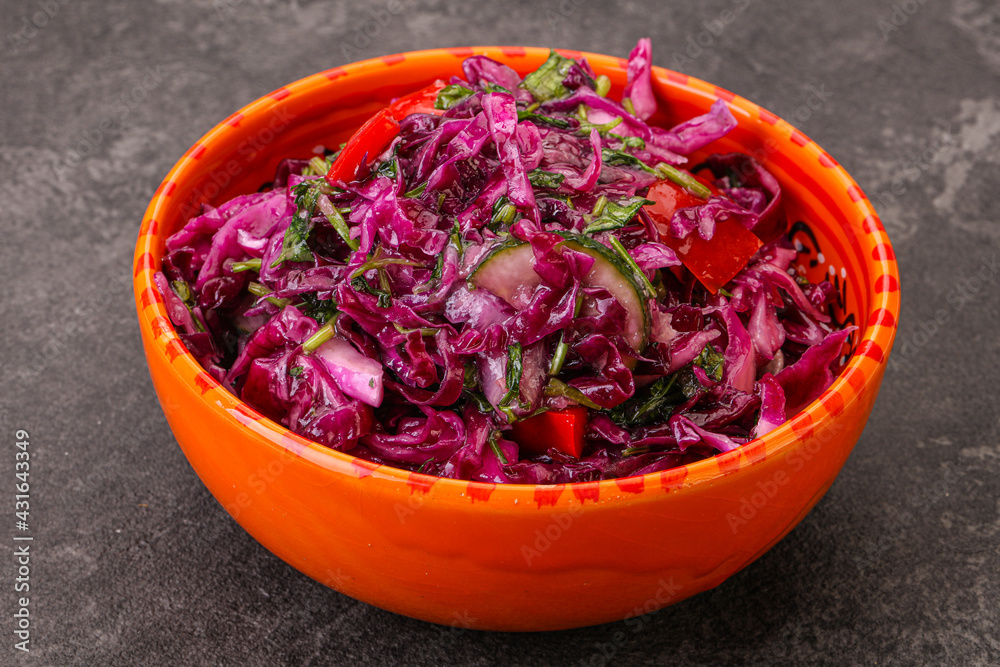 Pickled red cabbage with herbs