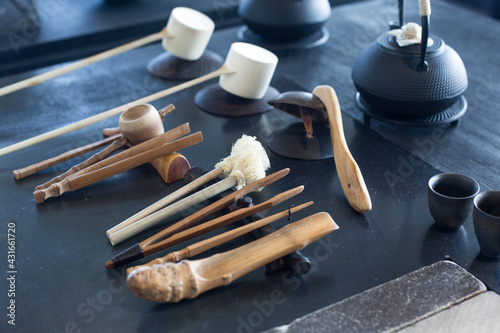 Set of tea drinking utensils made of bamboo.