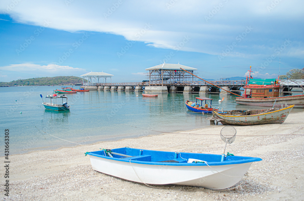 Fototapeta premium boat on the beach Thailand