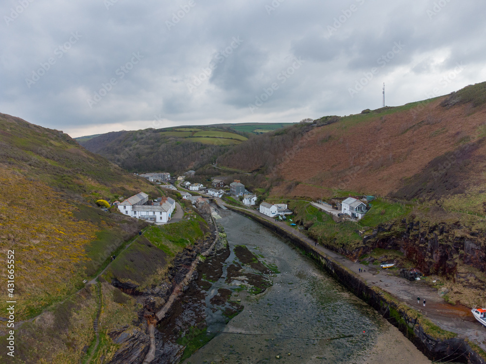 Obraz premium Boscastle harbour Cornwall England uk 